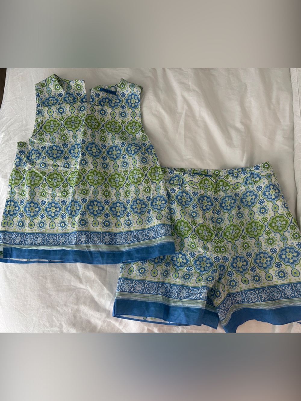 J. McLaughlin Blue & Green Floral linen and cotton Top and Shorts Set